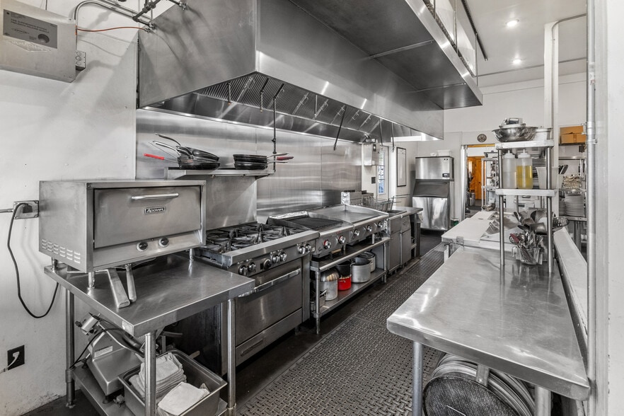 More Photos Of 304 Sutherland Rd, East Meredith Specialty For Sale