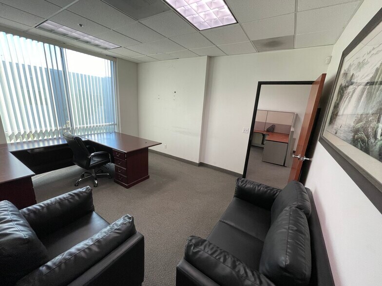 More Photos Of 13959 Central Ave, Chino Office For Lease
