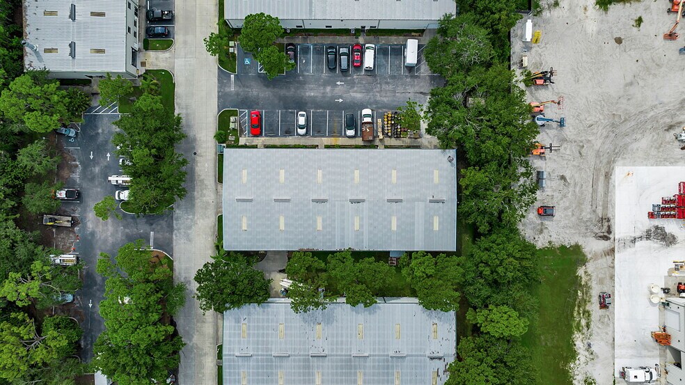 More Photos Of 2005 60th Pl E, Bradenton Industrial For Sale