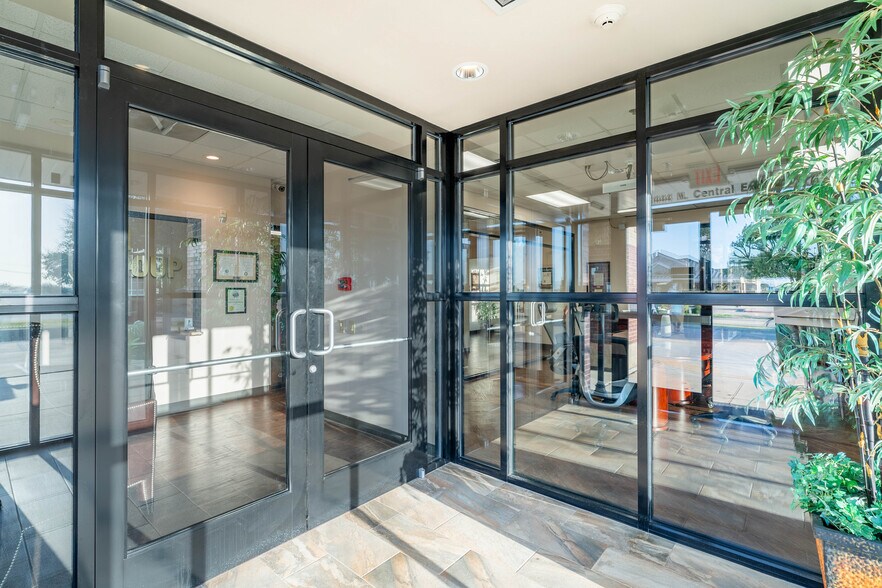 More Photos Of 1444 N Central Expy, McKinney Office For Sale