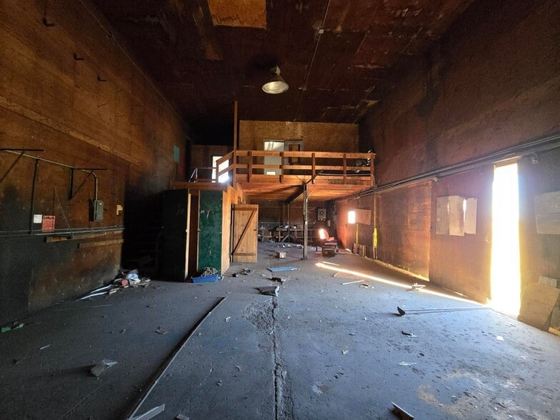 More Photos Of 301 Railroad Ave, Judith Gap Land For Sale