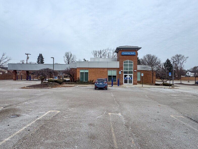 Primary Photo Of 36700 5 Mile Rd, Livonia Bank For Sale