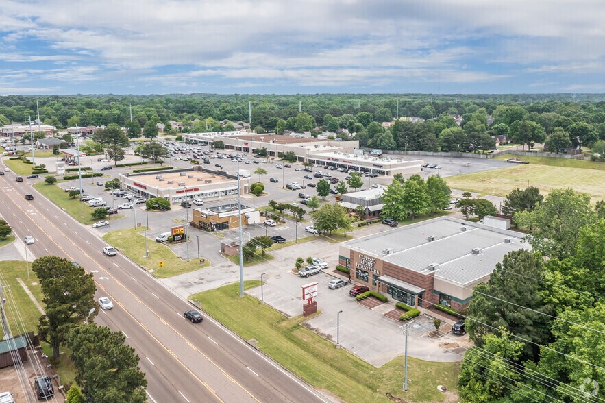 More Photos Of 945-975 E Goodman Rd, Southaven Unknown For Lease