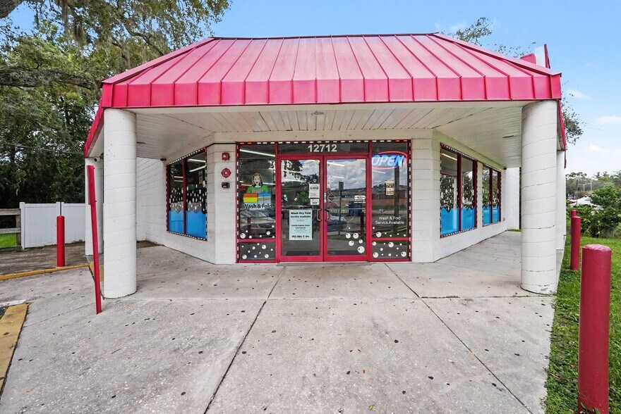 More Photos Of 12712 56th St N, Temple Terrace Freestanding For Sale