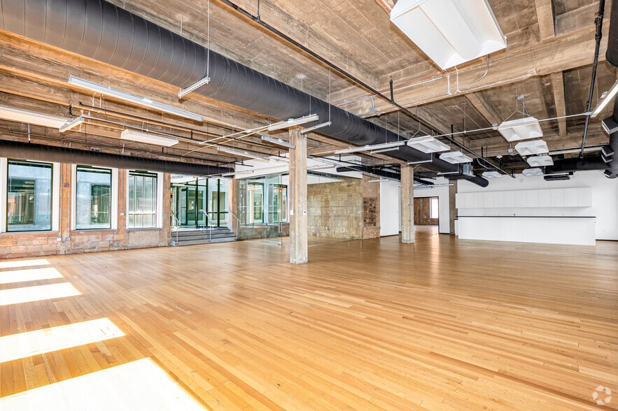 More Photos Of 1801 N Lamar St, Dallas Loft Creative Space For Lease