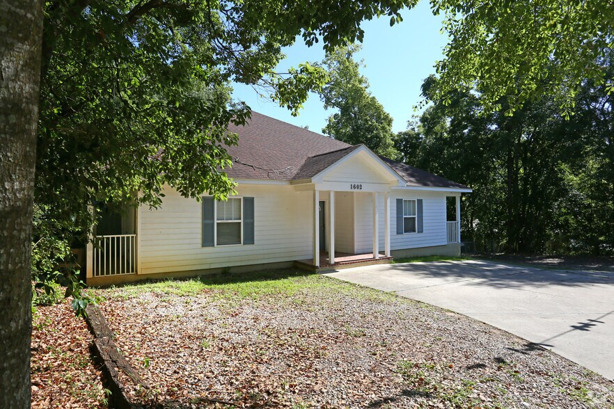 More Photos Of 1602 Airport Dr, Tallahassee Apartments For Sale