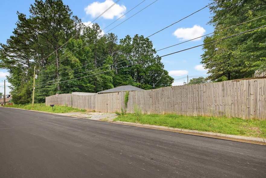 More Photos Of 2291 South Cobb Dr, Smyrna Office For Sale