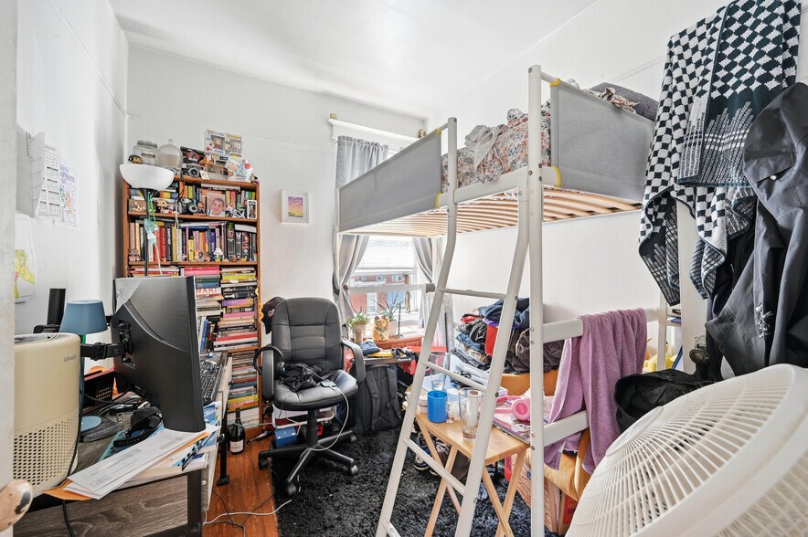 More Photos Of 25 Saratoga Ave, Yonkers Apartments For Sale