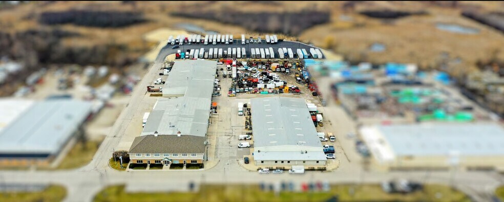 Primary Photo Of 29870 N Skokie Hwy, Lake Bluff Warehouse For Lease