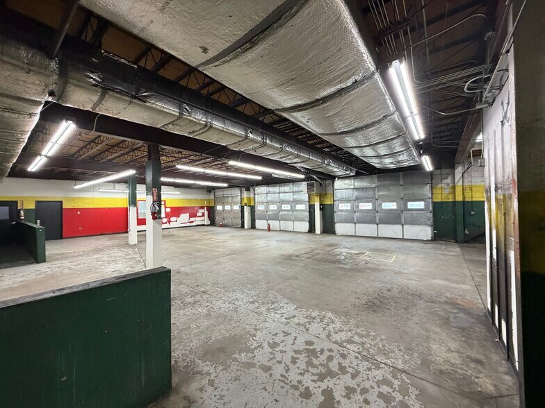 More Photos Of 7999 Wadsworth Blvd, Arvada Auto Repair For Lease