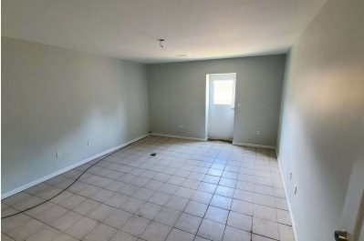 More Photos Of 107 Industrial Ct, Freeport Industrial For Sale