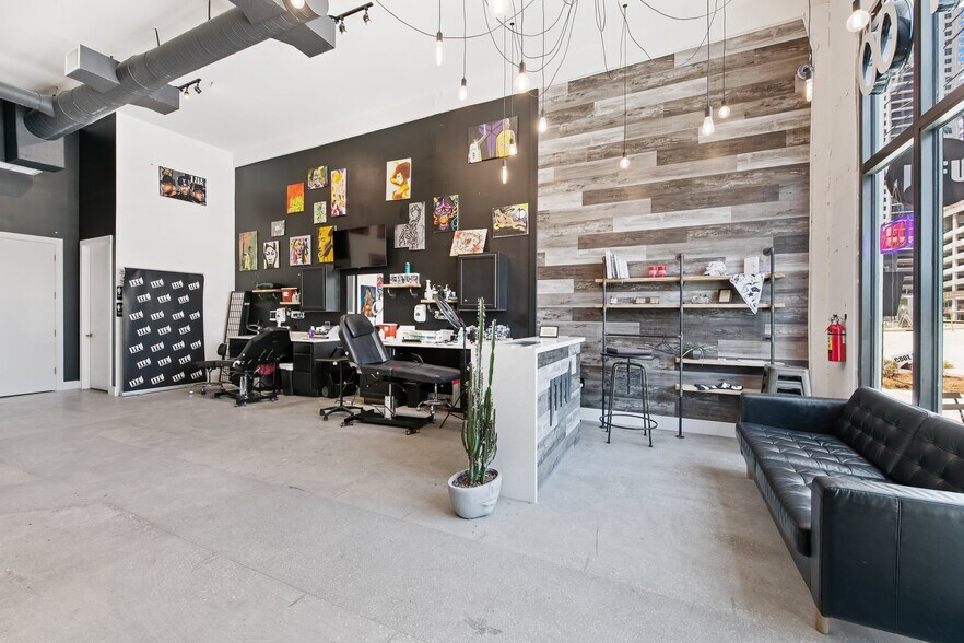 More Photos Of 503 SW 2nd Ave, Fort Lauderdale Storefront Retail Office For Lease