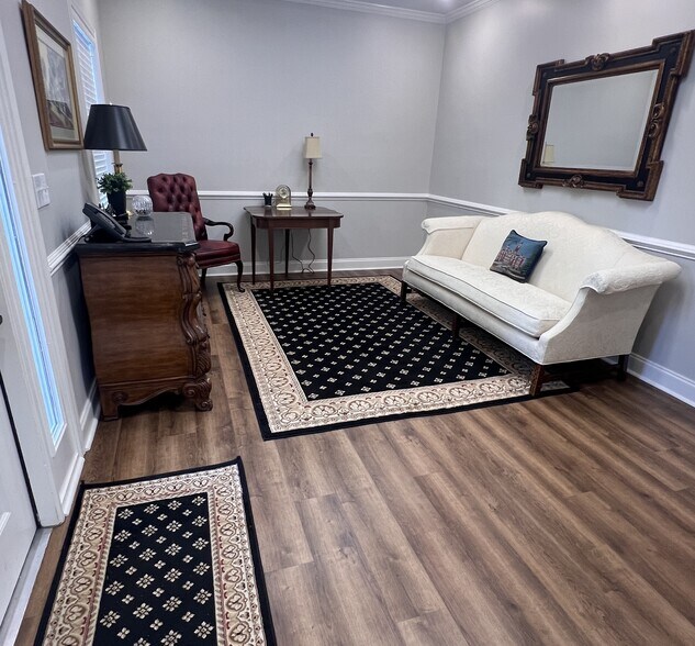 More Photos Of 347 Prado Way, Greenville Office For Sale