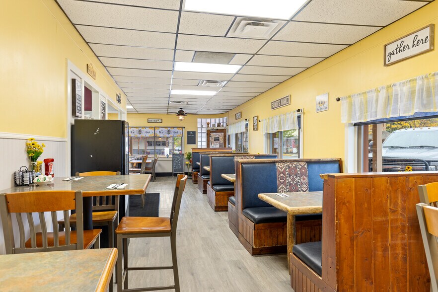 More Photos Of 24 Main st, Three Forks General Retail For Sale