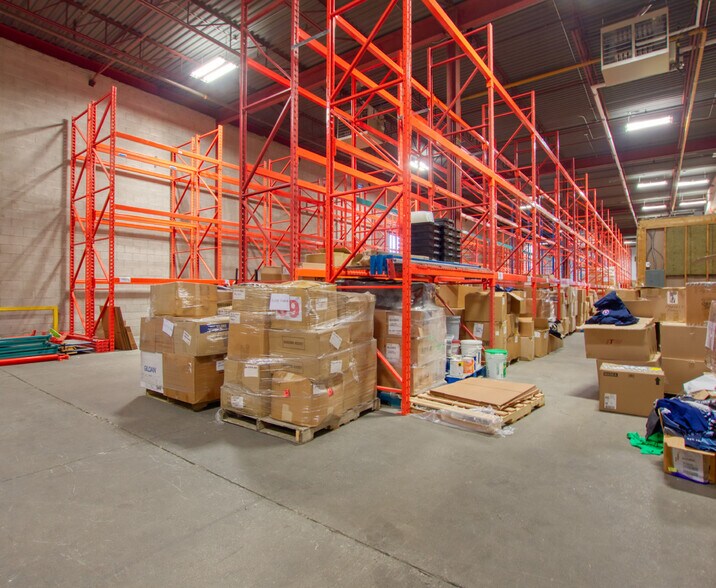 More Photos Of 2115 S Service Rd W, Oakville Warehouse For Sale