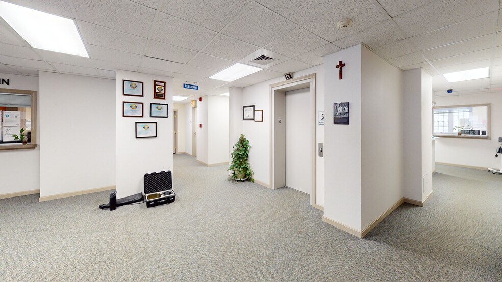 More Photos Of 769 S Main St, Manchester Office For Lease