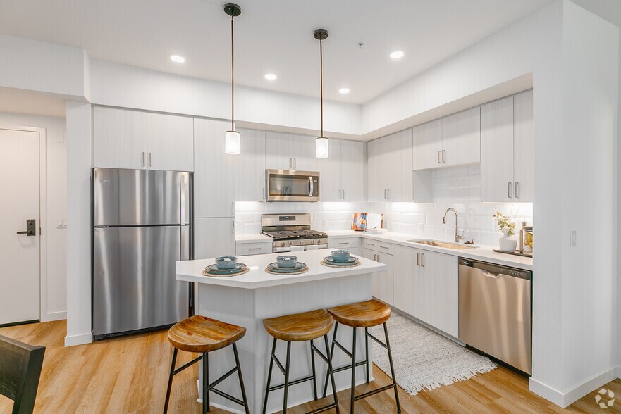 More Photos Of 1445 Town Center Dr, Chula Vista Apartments For Lease