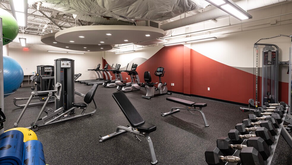 More Photos Of 16404 N Black Canyon Hwy, Phoenix Office For Lease