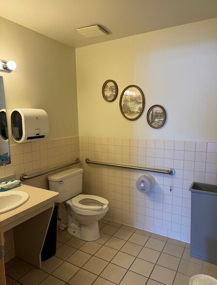 More Photos Of 177 Meadowbrook Ln, Duncansville Rehabilitation Center For Lease