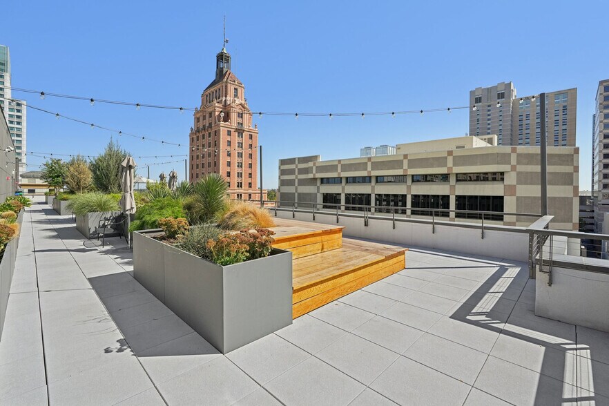 More Photos Of 1010 11th St, Sacramento Apartments For Lease