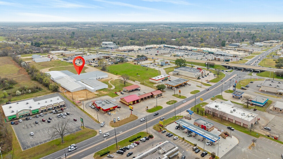 More Photos Of 3790 Lamar Ave, Paris Warehouse For Sale