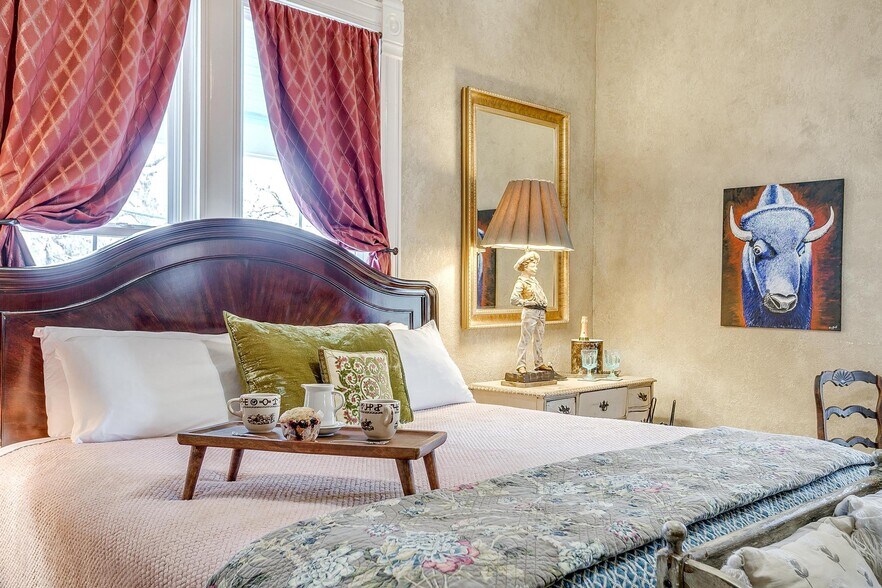 More Photos Of 1092 W Tarleton St, Stephenville Hospitality For Sale