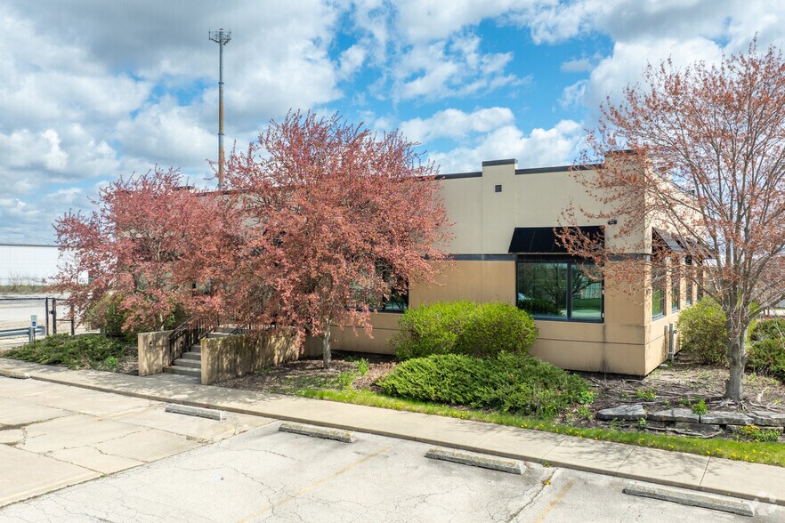 Primary Photo Of 16720 New Lenox Rd, Joliet Manufacturing For Sale