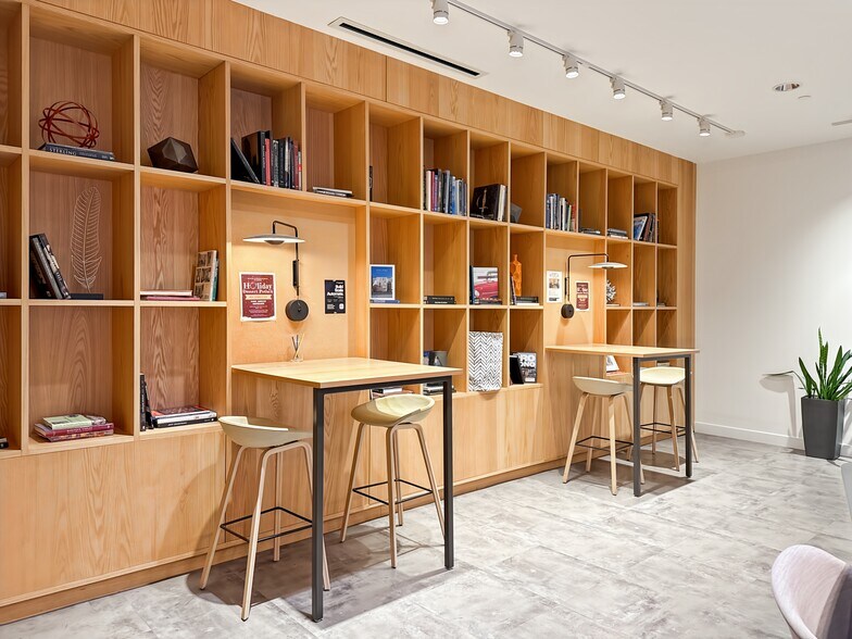 More Photos Of 6600 Chase Oaks Blvd, Plano Coworking Space