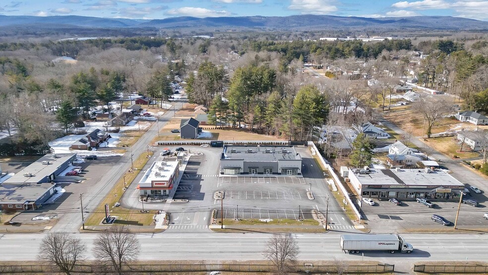 More Photos Of 212 Southampton Rd, Westfield Freestanding For Lease
