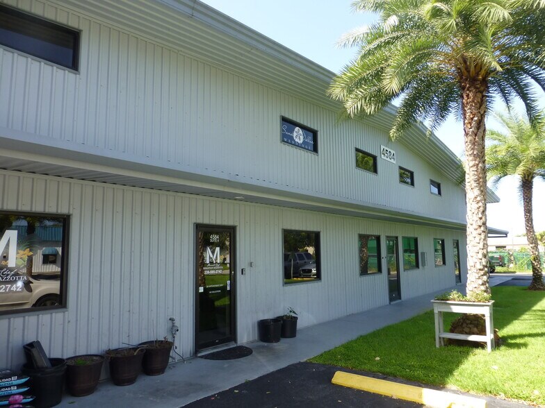 More Photos Of 4584 Enterprise Ave, Naples Manufacturing For Lease