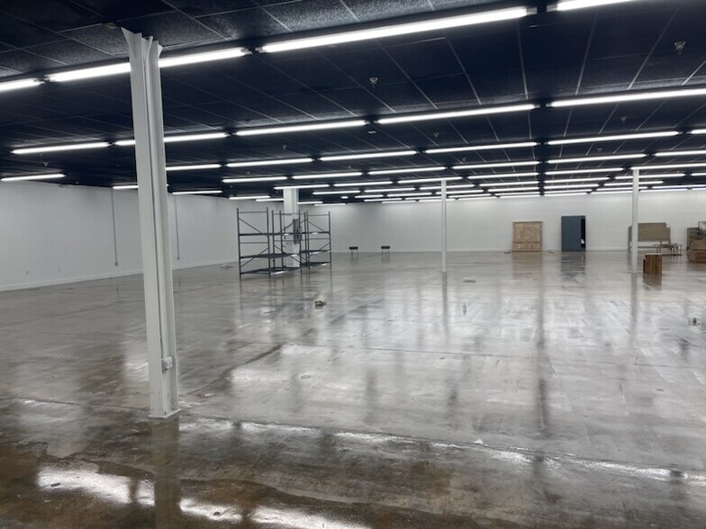 More Photos Of 4130 Government Blvd, Mobile General Retail For Lease