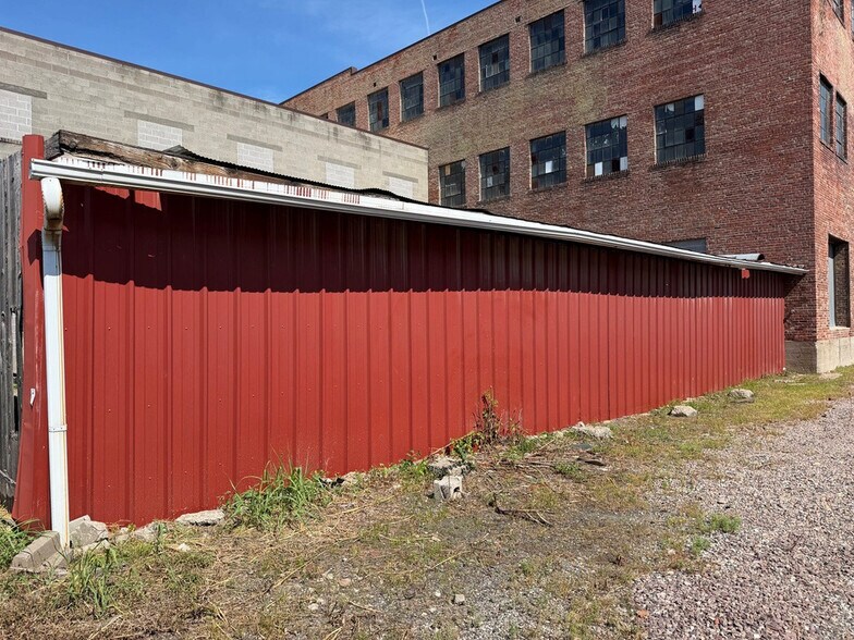 More Photos Of 1343 Knox St, North Kansas City Warehouse For Sale