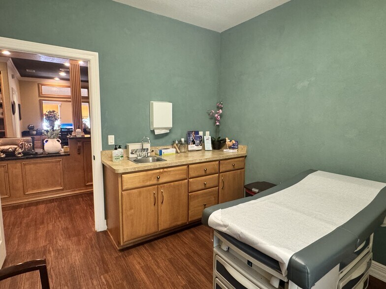 More Photos Of 1910 Buford Blvd, Tallahassee Office For Lease