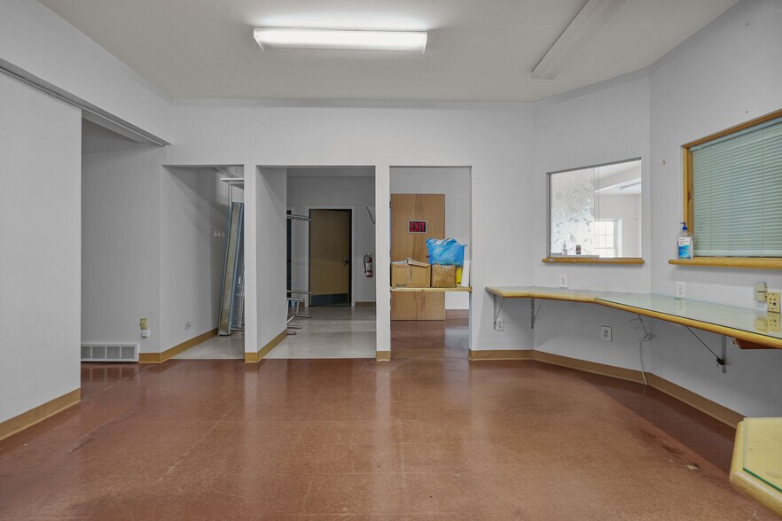 More Photos Of 100 Smithfield Ave, Pawtucket Medical For Sale