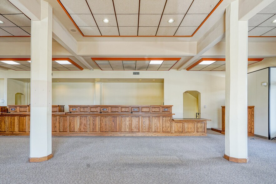 More Photos Of 0 Dolores 2 NW of 8th, Carmel Office For Lease