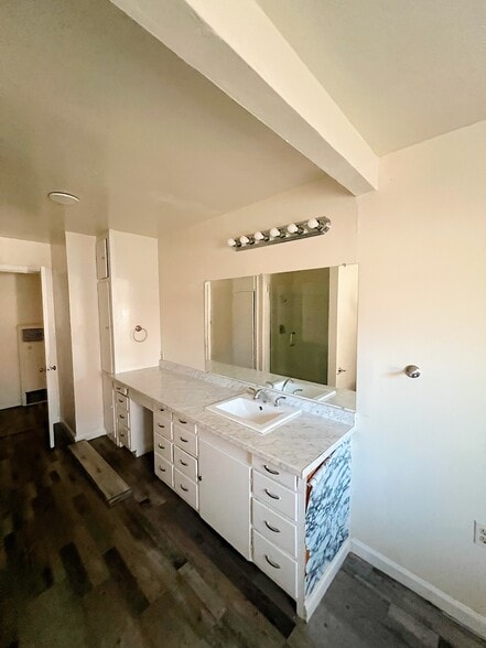 More Photos Of 921 Rivera Dr, Sacramento Apartments For Sale