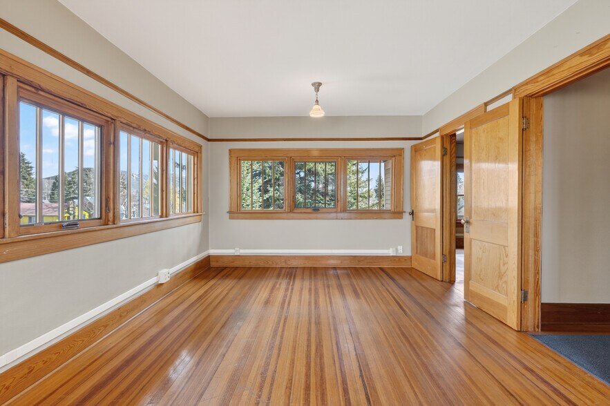 More Photos Of 104 W Ruby Ave, Gunnison Medical For Sale