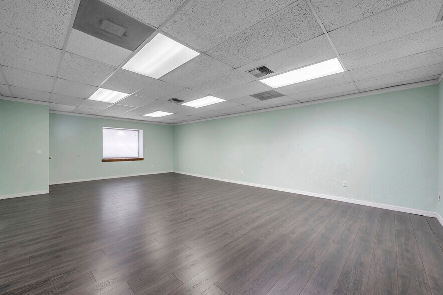 More Photos Of 5100 78th Ave N, Pinellas Park Medical For Lease