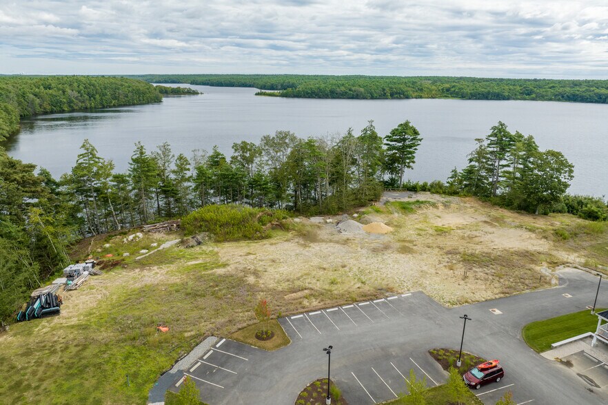 More Photos Of 57 Long Point Rd, Lakeville Specialty For Sale