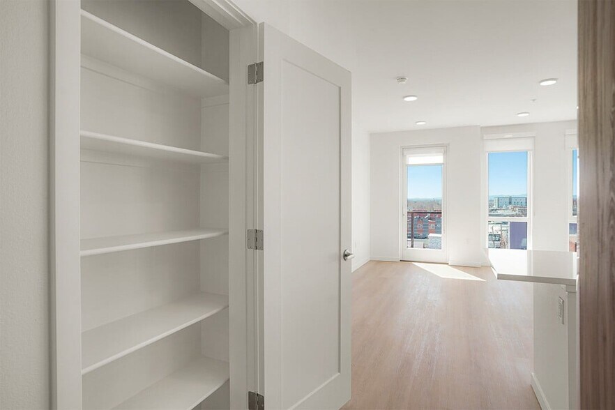 More Photos Of 1010 N Santa Fe Dr, Denver Apartments For Lease