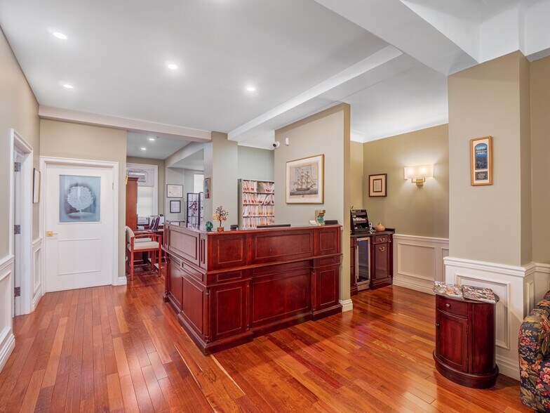 More Photos Of 1111 Park Ave, New York Apartments For Sale