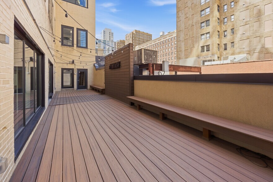More Photos Of 1619 Walnut St, Philadelphia Office For Lease