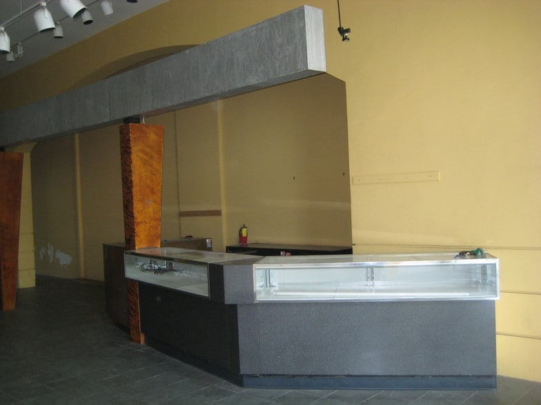 More Photos Of 2802-2808 Main St, Santa Monica Storefront Retail Office For Lease