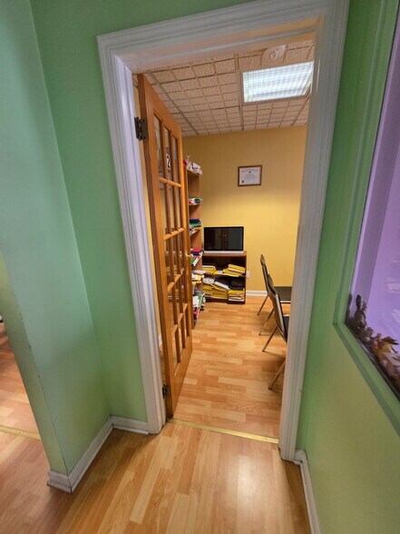 More Photos Of 257 Ferry St, Newark General Retail For Sale