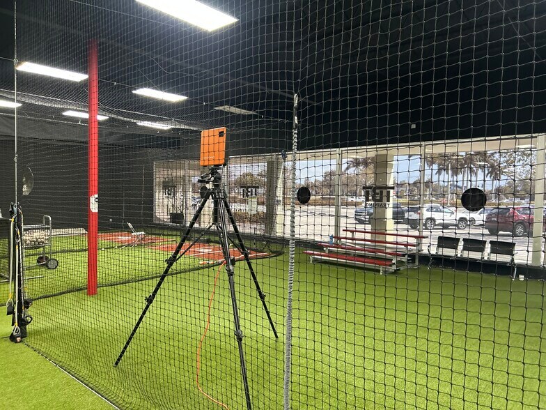 More Photos Of 1021-1051 N State Road 7, Margate Freestanding For Lease