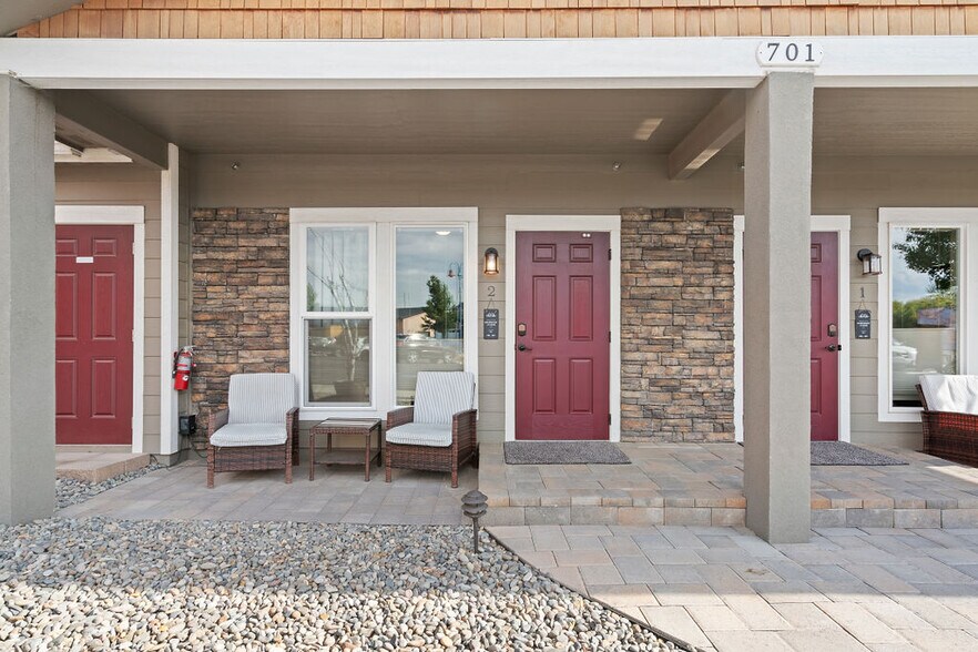 More Photos Of 701 Fountain Blvd, Zillah Hotel For Sale