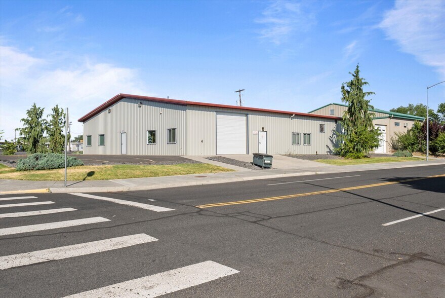 Primary Photo Of 720 E 3rd Ave, Moses Lake Manufacturing For Sale