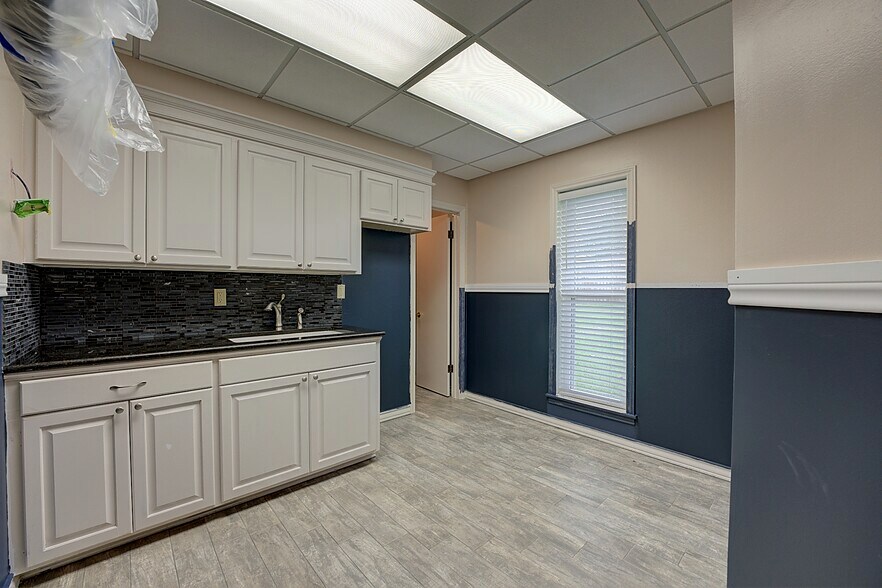 More Photos Of 1015 E 35th St, Texarkana Medical For Sale