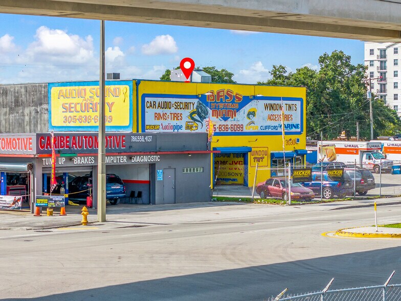More Photos Of 3030 NW 79th St, Miami Service For Lease