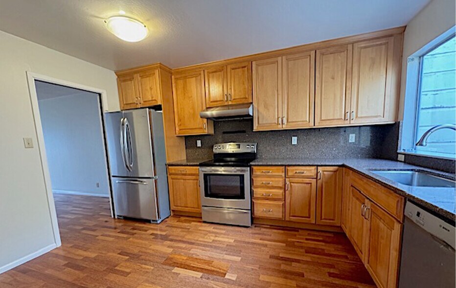 More Photos Of 463 23rd Ave, San Francisco Multifamily For Sale